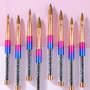 แปรงอะคริลิคสำหรับต่อเล็บ ขนโคเลนสกี้แท้ 100% ด้ามจับเพชรไล่เฉดสีรุ้งแบบกำหนดเอง ขนแปรงหยักสำหรับทาผงต่อเล็บ - Product Image 5