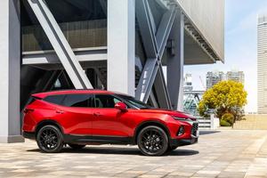 2023 Chevrolet <span class=keywords><strong>Trailblazer</strong></span> Light Hybrid 2,0 T SUV Techo solar panorámico de <span class=keywords><strong>7</strong></span> plazas Caja de cambios automática Motor Turbo <span class=keywords><strong>Asientos</strong></span> de tela RWD Nuevo - Product Image 5