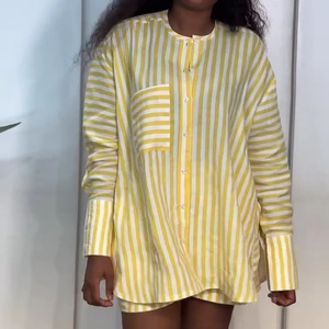 Ensemble 2 pièces rayé grande taille pour femme : chemise à manches longues et short décontracté – Tendance - Product Image 4