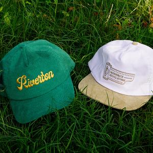 Casquettes Snapback personnalisées à 5 panneaux, bicolores, non structurées, avec logo brodé, cordons blancs - Product Image 1