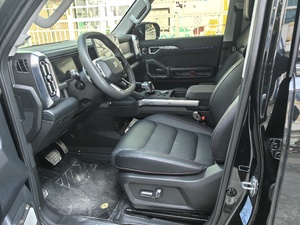 Voiture d'occasion 2025 Jetour Traveler SUV <span class=keywords><strong>2</strong></span>.0TD AWD Star Guard 5000 km Faible kilométrage Peinture d'origine Sans accident Conduite à gauche Prêt à être expédié - Product Image 3