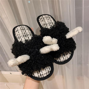 <span class=keywords><strong>Ciabatte</strong></span> pelose con una sola parola e carine con cuore <span class=keywords><strong>da</strong></span> ragazza carina per stivali caldi autunnali e invernali pantofole in peluche con suola morbida per la <span class=keywords><strong>casa</strong></span> - Product Image 2