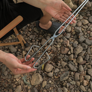 Pinzas para carbón de acero inoxidable para exteriores de 55 cm, herramienta multifunción para fuego, para usar en camping, barbacoa y parrilla. - Product Image 1