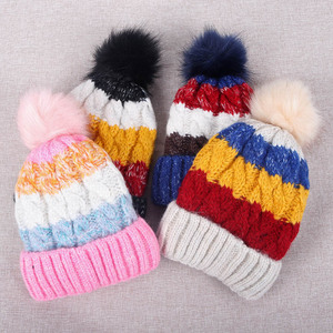<span class=keywords><strong>Bonnet</strong></span> en maille jacquard doublé polaire en mohair pour <span class=keywords><strong>femme</strong></span> avec <span class=keywords><strong>pompon</strong></span>, design rayé color-block réglable, chaud pour l'hiver - Product Image 1