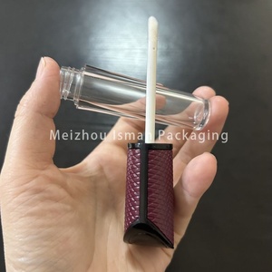 ISMAN Tubo de Brillo <span class=keywords><strong>Labial</strong></span> Inclinado de 6ml con Logotipo Personalizado, Envase Vacío para Brillo <span class=keywords><strong>Labial</strong></span> Rojo y Negro, Empaque Cosmético Único, Marca Privada - Product Image 6
