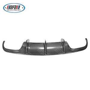 Diffuseur de pare-chocs arrière en fibre de carbone véritable pour <span class=keywords><strong>Mercedes</strong></span> W204 <span class=keywords><strong>C63</strong></span> 2007-2011 avec découpes pour attelage de remorquage, état neuf - Product Image 2