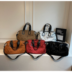 New Fashion Soft Lightweight Waterproof Zipper Closure Large Capacity Handheld Crossbody Tote <b>Bag</b> for Sports Gym Travel - Product Image 2