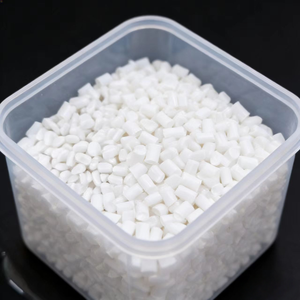 Polyethyleen HDPE, gerecycleerde kunststofkorrels, materiaal specifiek voor pijpleidingen - Product Image 3
