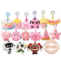 Vente en gros de pendentifs et jouets en peluche personnalisés, design sous licence IP, tendance, mignons, en vinyle, avec motifs de dessins animés et de fleurs, pour animaux de compagnie et comme cadeaux