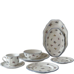 Service de vaisselle <span class=keywords><strong>en</strong></span> céramique de style campagnard français vintage, compatible micro-ondes, comprenant assiettes, bols, tasses à café, soucoupes et plat ovale profond - Product Image 5
