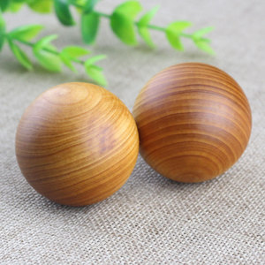 Bolas de madera maciza de ciprés Ling Gusi de 40 mm, pulidas, para manualidades, para personas de mediana edad y mayores - Product Image 1