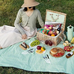 Boîte de pique-nique de luxe <span class=keywords><strong>en</strong></span> osier avec doublure isotherme, assiettes, fourchettes, couteaux, cuillères, porte-vin et couverture à carreaux portable - Product Image 3