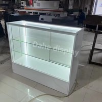 Prix moins cher 6 pieds fumée boutique vitrine dispensaire affichage comptoir vitrines en verre en bois avec lumière LED
