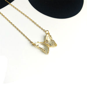 Collares de mariposa de acero inoxidable para mujer con piedras de cristal azul 11 colores Cadenas chapadas en rodio Forma de labio para aniversarios - Product Image 5