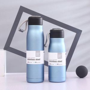 Termo de Acero Inoxidable 304, Portátil, de Gran Capacidad, Diseño Contemporáneo, Aislamiento Térmico de 12-24 Horas, Ecológico, para Negocios - Product Image 4