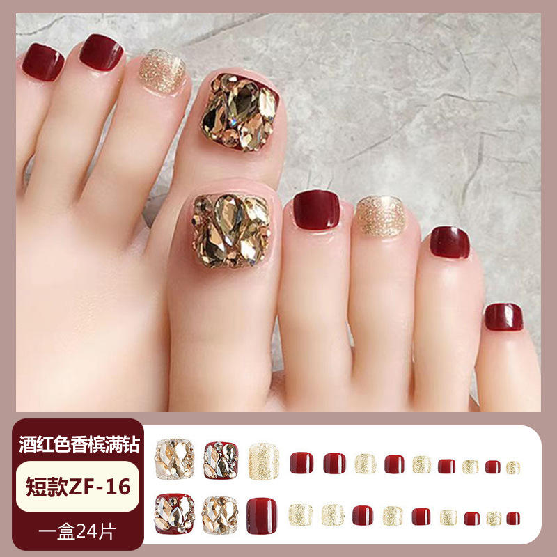 16แชมเปญไวน์แดงเต็มไปด้วยเพชร