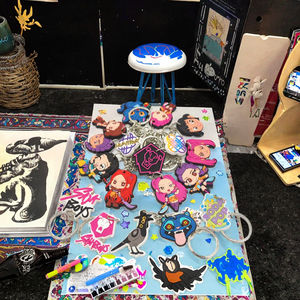 سلسلة مفاتيح جديدة بالجملة من البي في سي بشخصيات كيبوب وشخصيات ديمون هانتر، زينة للحذاء، سلسلة مفاتيح مطاطية للأطفال مع خطاف - Product Image 3