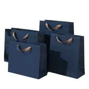 Solución Integral: Bolsa de Papel Azul Grisáceo de Lujo con Asa de Cinta de Seda, Ecológica, Gruesa, para Regalos Empresariales - Product Image 3