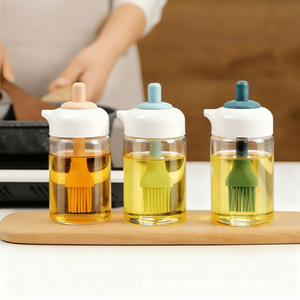 Nouvelles bouteilles pulvérisatrices d'huile 2-en-1 avec brosse en silicone pour la cuisson, le barbecue et la pâtisserie - Product Image 5