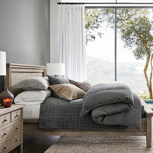 Solid Mango Wood Farmhouse <b>Platform</b> <b>Bed</b> Frame Rustic Wooden <b>Bed</b> <b>King</b> Queen Size Bedroom Furniture for Villa Hotel Projects - Product Image 2