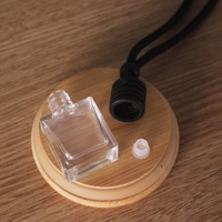 Diffuseur de Parfum Suspendu pour Voiture 10 ml, Flacon en Verre Transparent avec Couvercle en Bois, Désodorisant Voiture