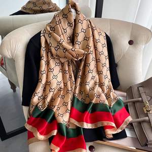 Nuovo <span class=keywords><strong>Elegante</strong></span> Scialle Stampato con Lettere 180X90CM, Stola da Spiaggia di Lusso, <span class=keywords><strong>Sciarpa</strong></span> Lunga Estiva Effetto Seta per Donne - Product Image 1