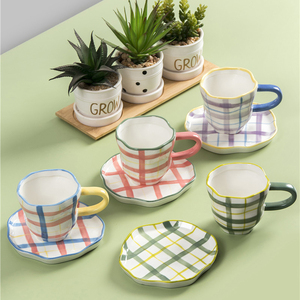 Juego de Tazas y Platos de Cerámica con Diseño Irregular, Porcelana Fina Ecológica, para Café y Té, Ideal para Fiestas Navideñas y de Oficina - Product Image 2