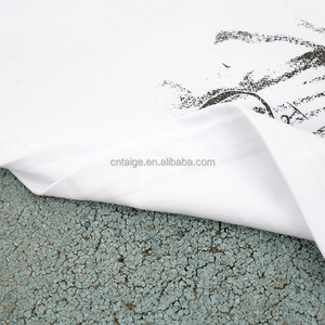 Maglietta Streetwear di Alta Qualità a Maniche Lunghe Personalizzata in Tessuto Termico con Taglio Corto e Stampa Integrale da Uomo - Product Image 6