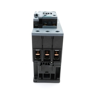 Contactor SIRIUS 3RT 3RT2037-1KB40 para Aplicaciones de Control de Motores con Tres Polos Principales y Categoría de Utilización AC-3 - Product Image 4