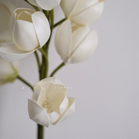 Hoge Kwaliteit Witte Kunstmatige Lelie Van De Vallei Real Touch Bloemen Pu Bloem Voor Huis & Hotel Decor Realistisch Bloemenontwerp