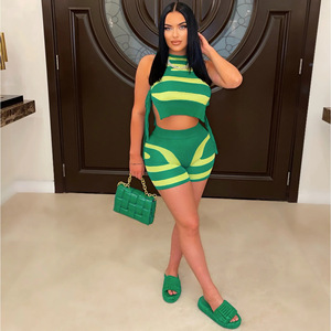 Nuovo <span class=keywords><strong>vendita</strong></span> calda <span class=keywords><strong>abbigliamento</strong></span> da <span class=keywords><strong>donna</strong></span> all'<span class=keywords><strong>ingrosso</strong></span> O collo corto Top fasciante Crop Top e Set inferiore Skinny Street Style Set due pezzi - Product Image 4