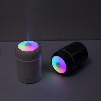 Mini humidificateur d'air personnel de bureau de 300ml avec veilleuse LED colorée pour chambre à coucher et bureau