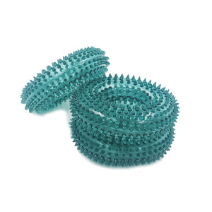 Stock d'usine de jouets couineurs pour animaux de compagnie, jouets à mâcher transparents vert foncé à pointes pour chiens. - Product Image 5