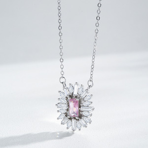 Parure de bijoux 2 pièces en zircon rose baguette, collier halo soleil et boucles d'oreilles clous, pour femme, mariage et soirée - Product Image 4