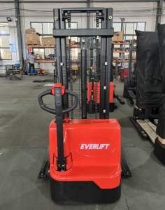 1200 किलो 1500 किलो 2000 किलो इलेक्ट्रिक स्टेकर के साथ स्टडल पैर के पैलेट लिफ्टर - Product Image 3