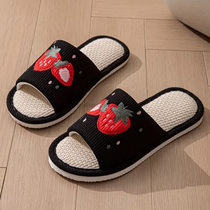 Sandalias de PVC Antideslizantes para Mujer, Suela Suave y Silenciosa, para Interiores, Modelo Strawberry Four Seasons - Product Image 5