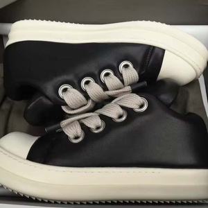 Sneakers <span class=keywords><strong>da</strong></span> Uomo di Lusso 2026 di Alta Qualità con Lacci Jumbo, <span class=keywords><strong>in</strong></span> <span class=keywords><strong>Pelle</strong></span> Nera con Fodera <span class=keywords><strong>in</strong></span> Mesh, <span class=keywords><strong>Scarpe</strong></span> Casual con Rialzo Interno, Design Esclusivo OEM - Product Image 5