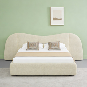 <span class=keywords><strong>Letto</strong></span> King Size <span class=keywords><strong>con</strong></span> Testiera Alta Imbottita e Base a Piattaforma <span class=keywords><strong>con</strong></span> Testiera a Forma di Onda - Product Image 1