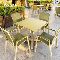 Tables d'extérieur, mobilier de patio, fauteuils, chaises de jardin et de restaurant, table basse de bistrot, chaise nordique de café, ensemble de table à manger de luxe