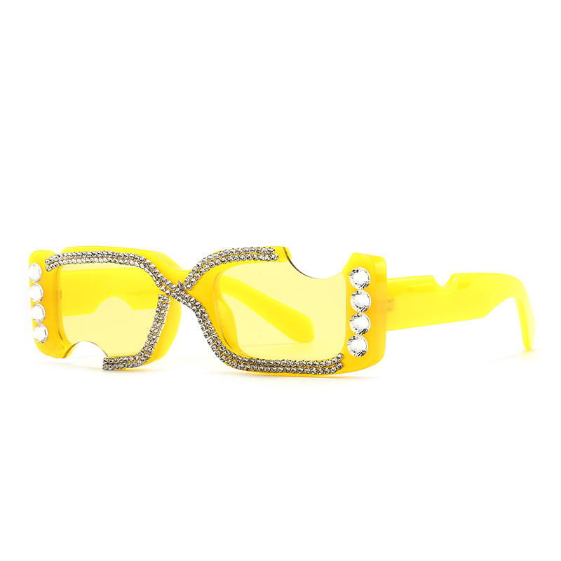 สีเหลือง