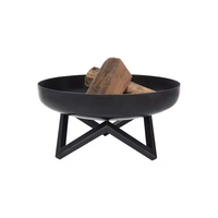 Brasero d'extérieur rond en fer avec foyer peu profond et support en X à quatre pieds, design moderne et minimaliste pour patio