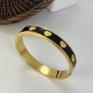 จีนี - กำไลข้อมือดีไซน์ใหม่ กำไลข้อมือผู้หญิง กำไลทอง 18K - Product Image 6