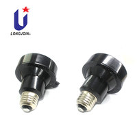 Support automatique extérieur de la lampe E26/E27 avec le type de commutateur optique de contrôle de cellule photoélectrique