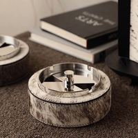 Cendrier en crin de cheval en métal de luxe moderne, article simple décorations pour la maison design original, ornements créatifs d'hôtel de salle de réunion