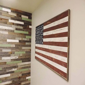 Support de pied en bois de récupération, motif drapeau américain, taille standard, finition bois de grange. Grange rustique Old Glory. Décoration murale. Usé par le temps. - Product Image 2