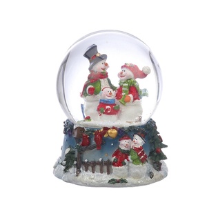 Trắng Quả Cầu Tuyết Tùy Chỉnh LED Giáng Sinh Rừng Rừng Quả Cầu Nước Món Quà Thủ Công Với Nhà Và Tuyết Flake Bên Trong - Product Image 4