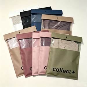 Sacs à boutons non tissés personnalisés avec fenêtre transparente, pochettes d'emballage pour vêtements, sacs de rangement pour vêtements avec bouton pression - Product Image 1