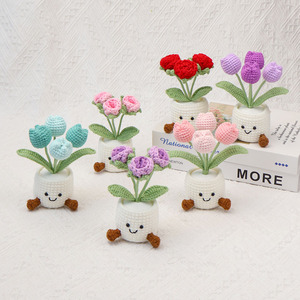 Rose en crochet faite à la main en pot, réaliste, pour <span class=keywords><strong>les</strong></span> amateurs de roses, souvenir de mariage, anti-stress, compagnon de bureau - Product Image 1