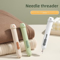 Enfileur ménager 2-en-1 pour machine à coudre, cueilleur de fil et couteau à enlever avec aiguille à œil ouvert pour faciliter l'enfilage