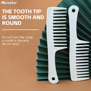 Pettini Bianchi per Taglio <span class=keywords><strong>Capelli</strong></span> Masterlee a Prezzo all'Ingrosso, <span class=keywords><strong>Pettine</strong></span> a Denti Larghi in Plastica con Logo Personalizzato - Product Image 3